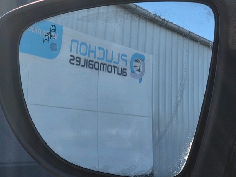 Photo 17 - Nissan Leaf