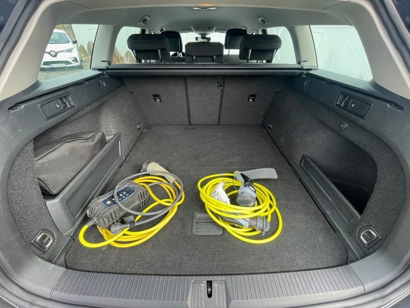 Photo 5 - Volkswagen Passat SW