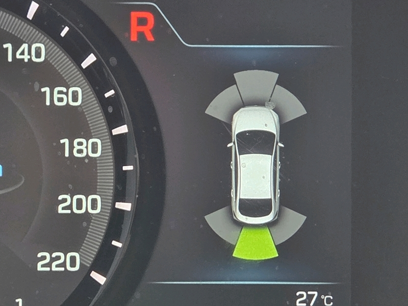 Photo 11 - Hyundai Ioniq