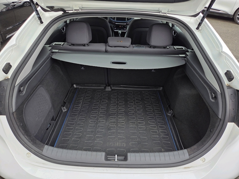 Photo 17 - Hyundai Ioniq