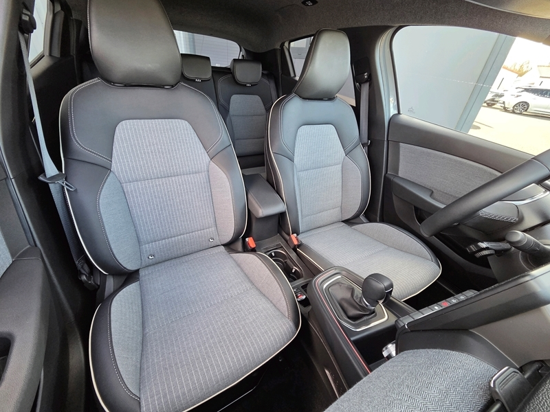 Photo 6 - Renault Clio V