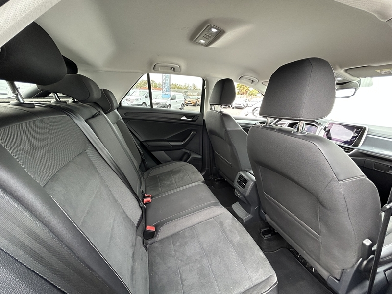 Photo 8 - Volkswagen T-Roc