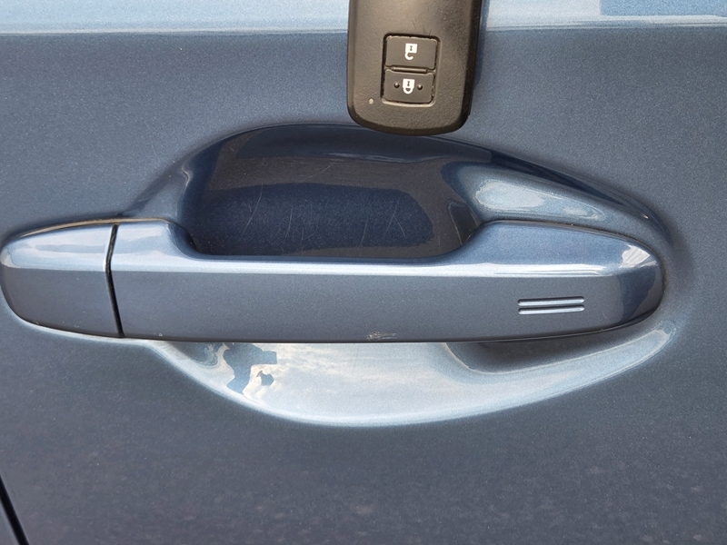 Photo 16 - Toyota Auris