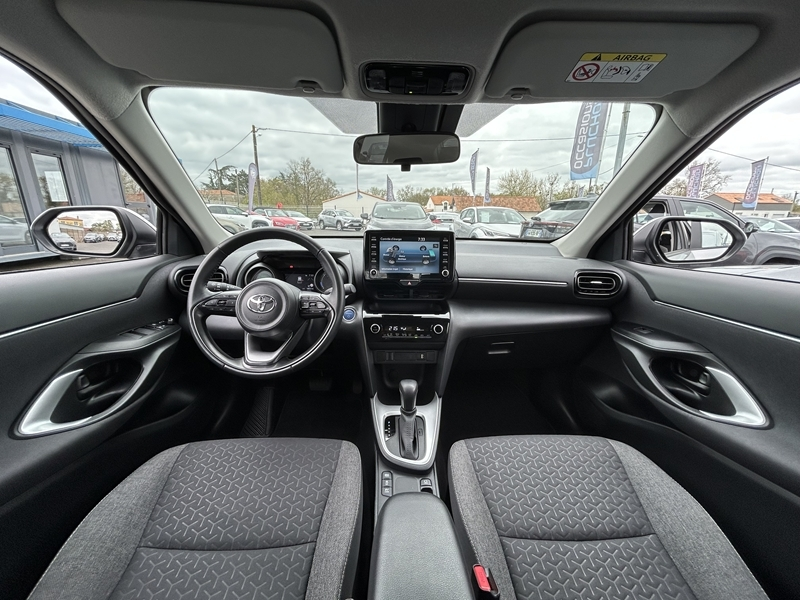 Photo 2 - Toyota Yaris Cross