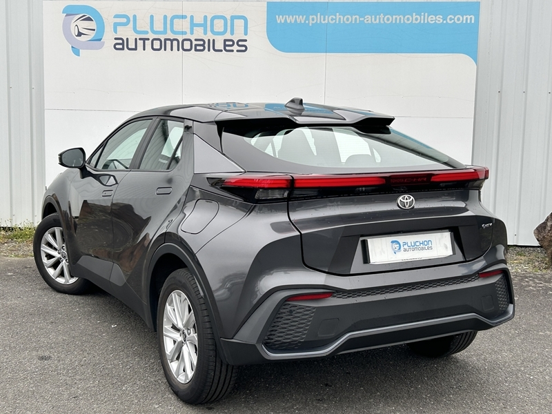 Photo 2 - Toyota C-HR