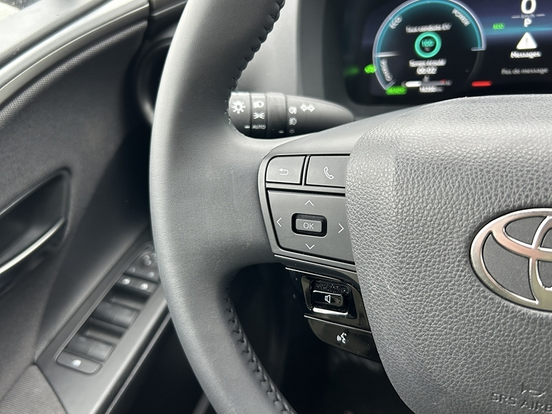 Photo 14 - Toyota C-HR