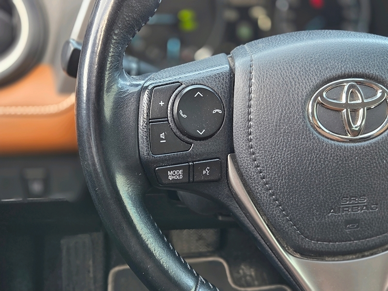 Photo 6 - Toyota RAV4