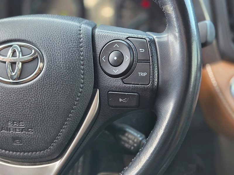 Photo 7 - Toyota RAV4