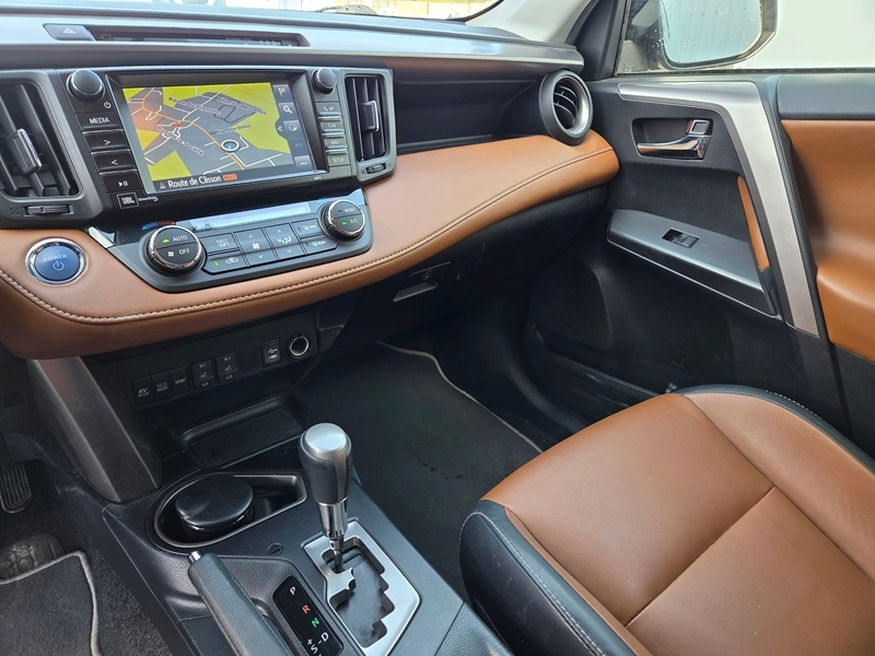 Photo 12 - Toyota RAV4