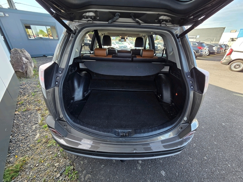 Photo 16 - Toyota RAV4