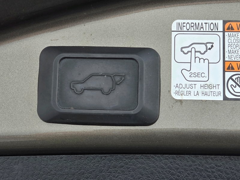 Photo 17 - Toyota RAV4