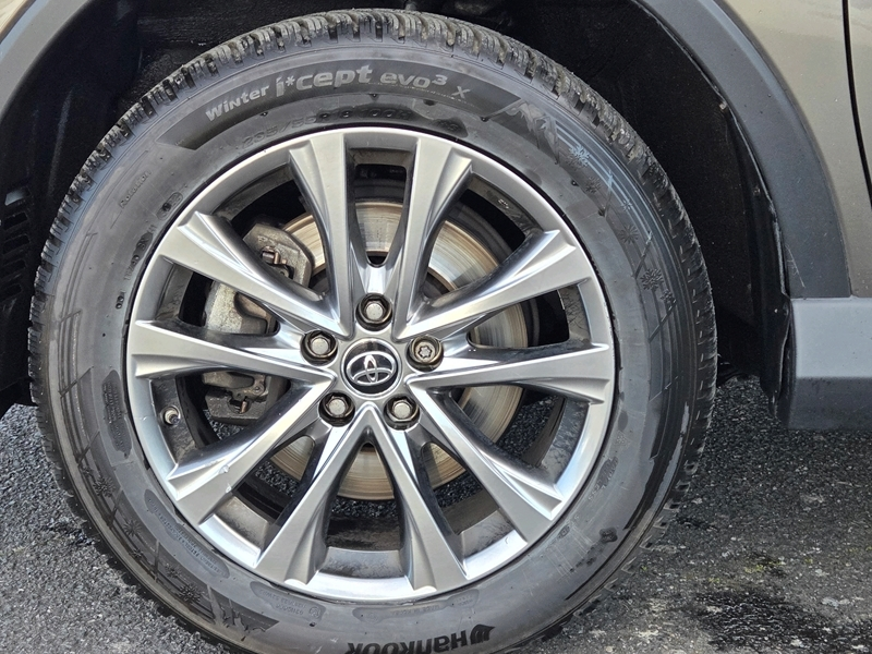 Photo 20 - Toyota RAV4