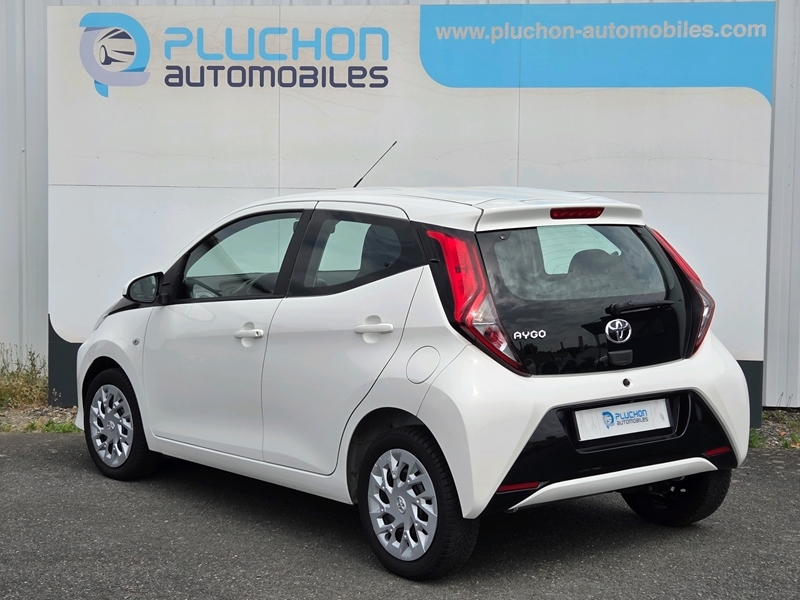 Photo 3 - Toyota Aygo