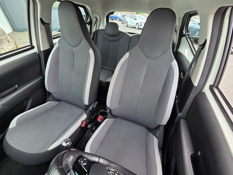 Photo 4 - Toyota Aygo