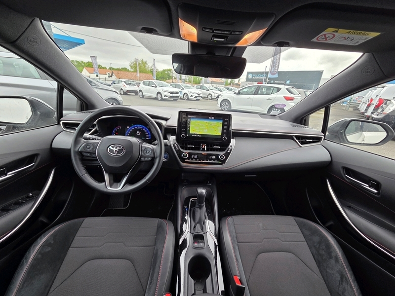 Toyota
                    Corolla