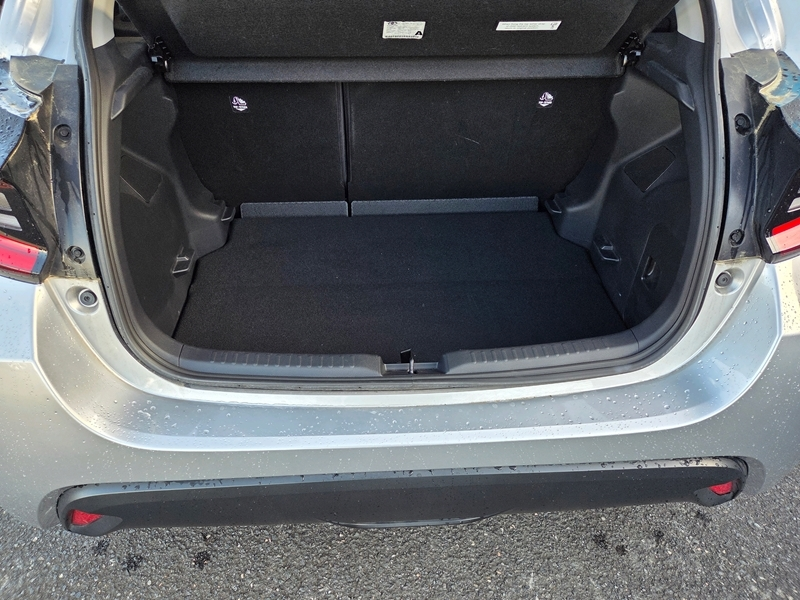 Photo 17 - Toyota Yaris