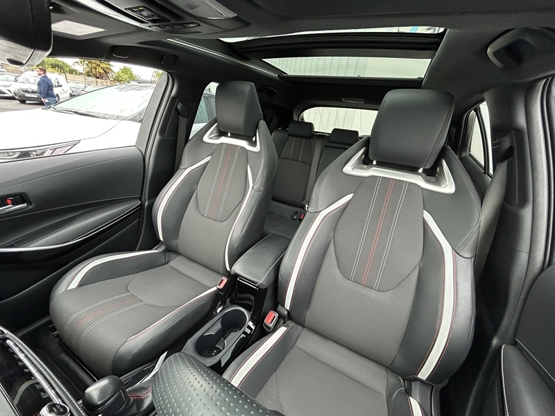 Photo 4 - Toyota Corolla