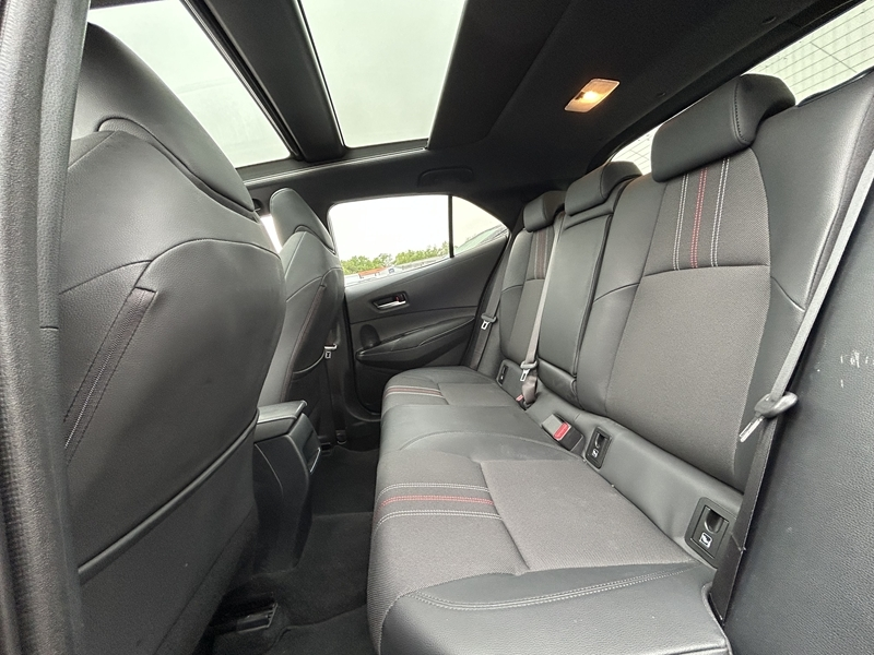 Photo 12 - Toyota Corolla