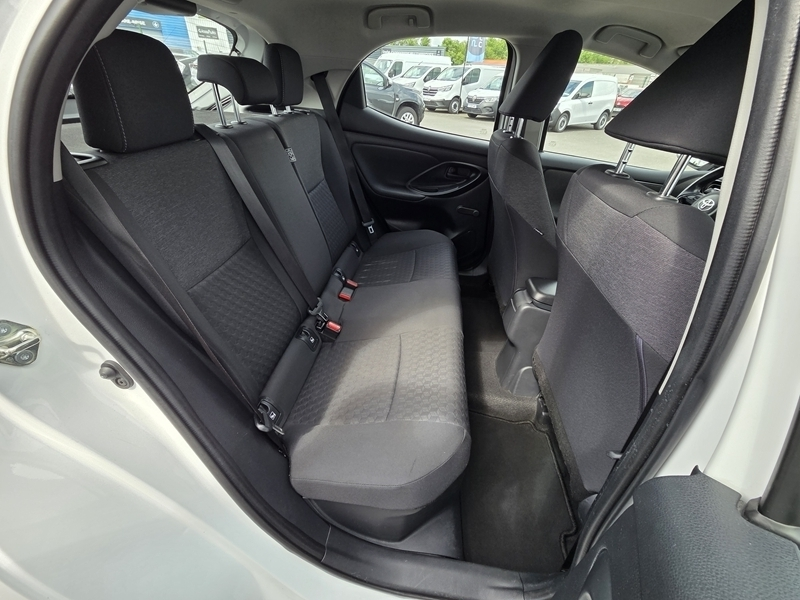 Photo 6 - Toyota Yaris