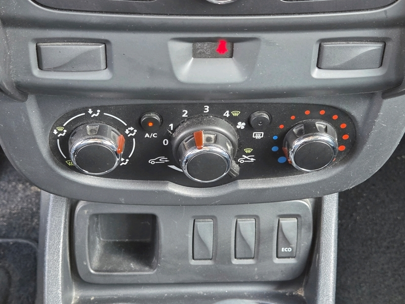 Photo 9 - Dacia Duster