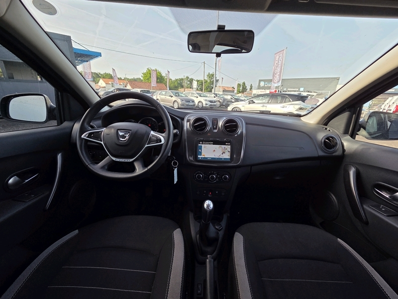 Photo 2 - Dacia Sandero