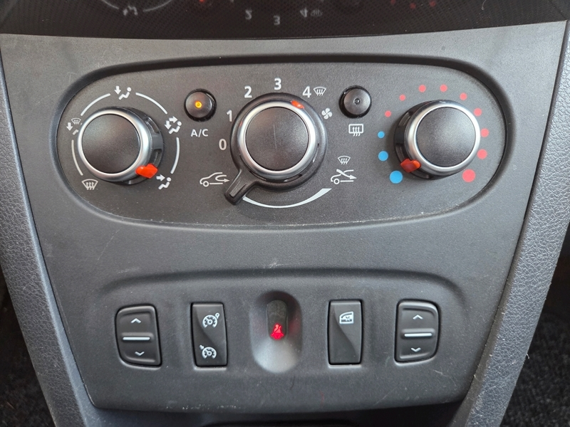 Photo 11 - Dacia Sandero