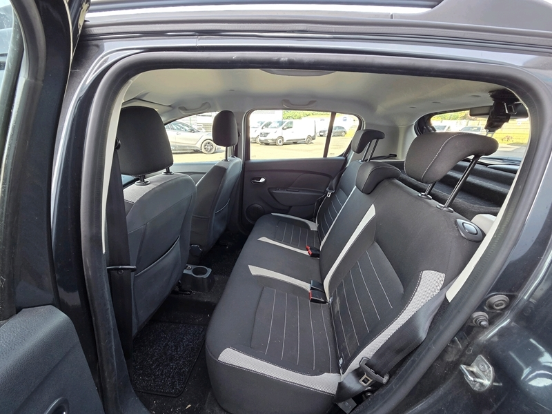 Photo 13 - Dacia Sandero