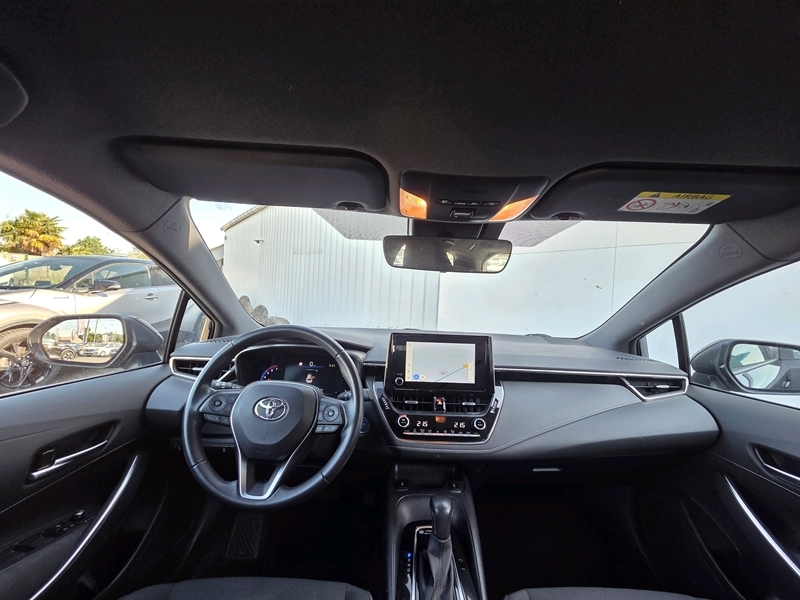 Photo 2 - Toyota Corolla Touring Spt