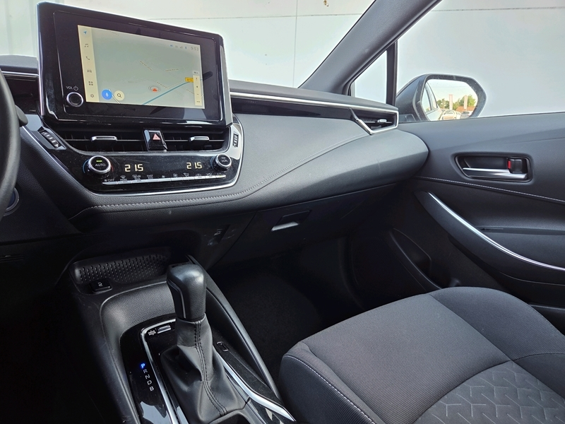 Photo 7 - Toyota Corolla Touring Spt