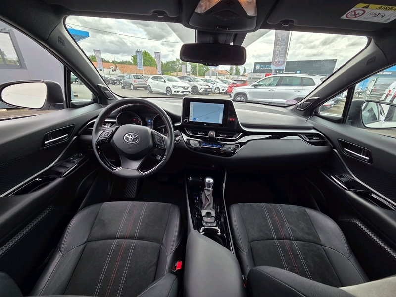 Photo 2 - Toyota C-HR