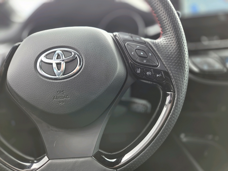 Photo 7 - Toyota C-HR