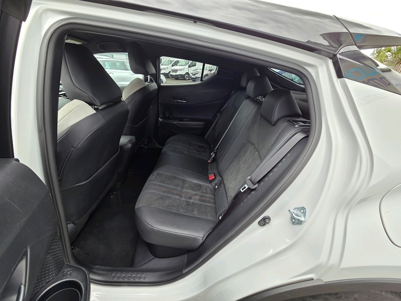 Photo 14 - Toyota C-HR