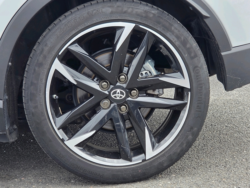 Photo 20 - Toyota C-HR