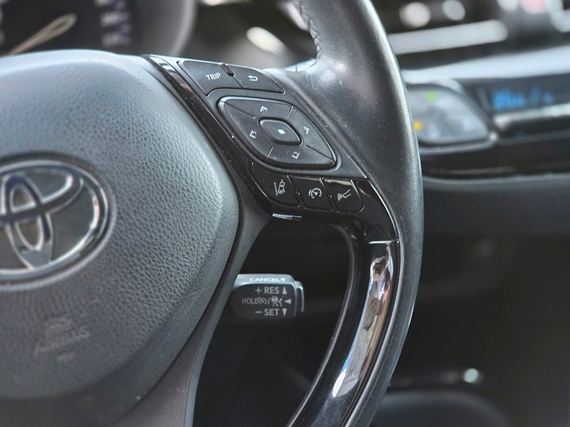 Photo 6 - Toyota C-HR