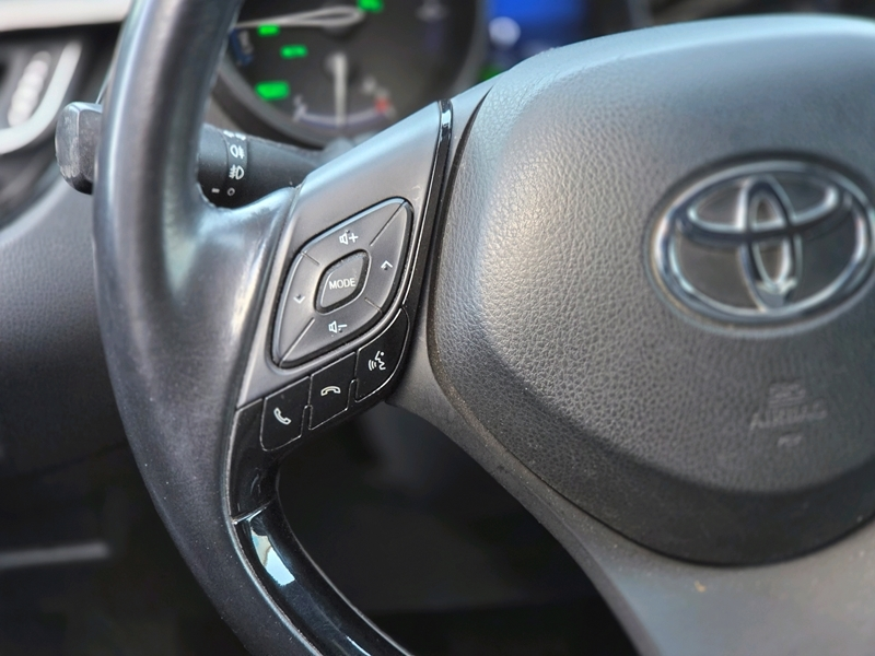Photo 7 - Toyota C-HR