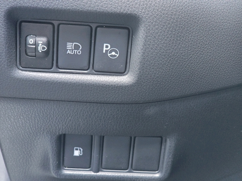 Photo 15 - Toyota C-HR
