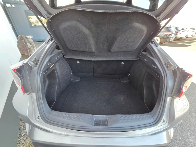 Photo 18 - Toyota C-HR