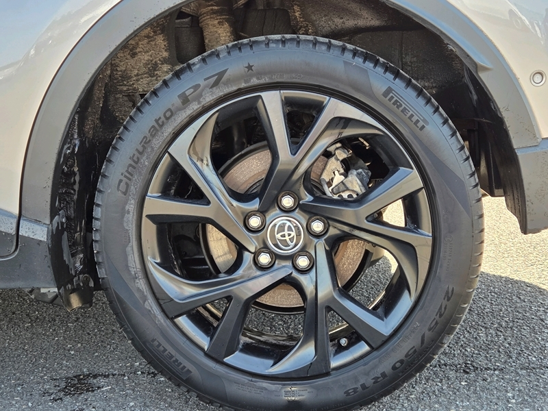Photo 20 - Toyota C-HR