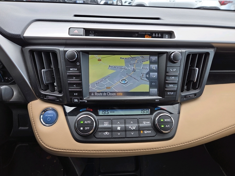 Photo 11 - Toyota RAV4