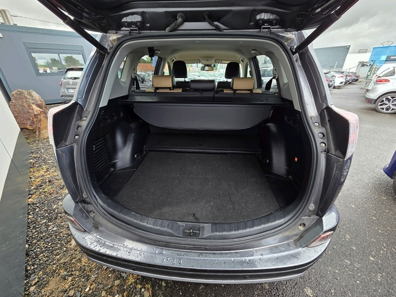 Photo 19 - Toyota RAV4
