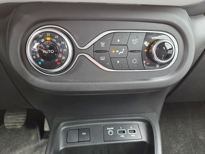 Photo 11 - Renault Twingo III