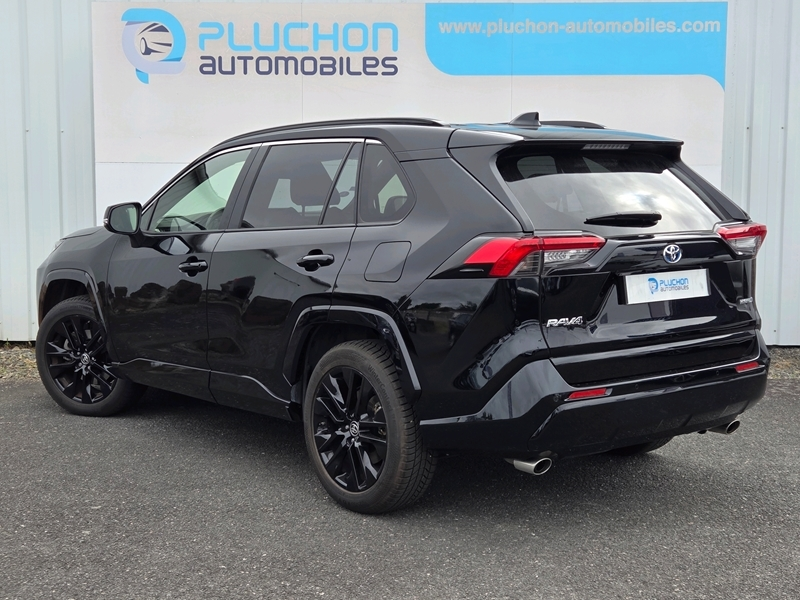 Toyota
                    RAV4