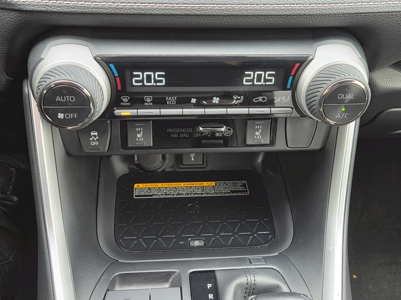 Photo 15 - Toyota RAV4