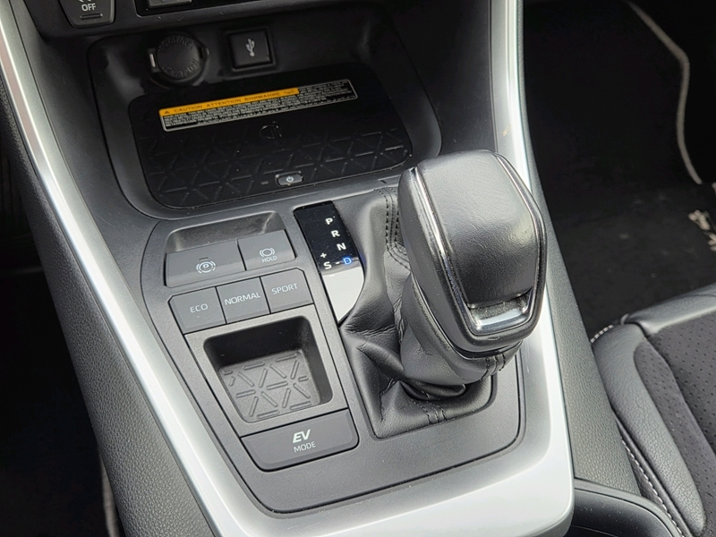 Photo 16 - Toyota RAV4