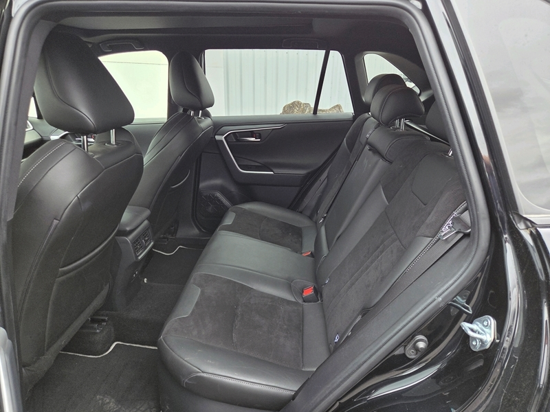 Photo 17 - Toyota RAV4