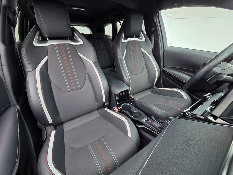 Photo 5 - Toyota Corolla Touring Spt