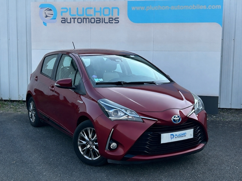 Toyota Yaris - 100H Dynamic 5P