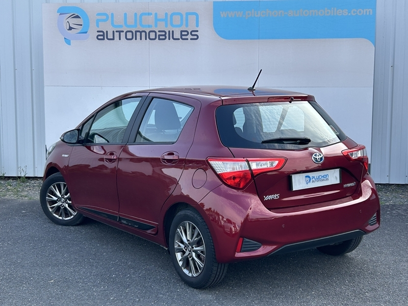 Photo 2 - Toyota Yaris