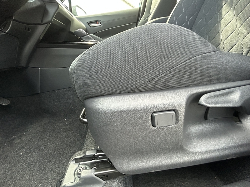 Photo 17 - Toyota Corolla Cross