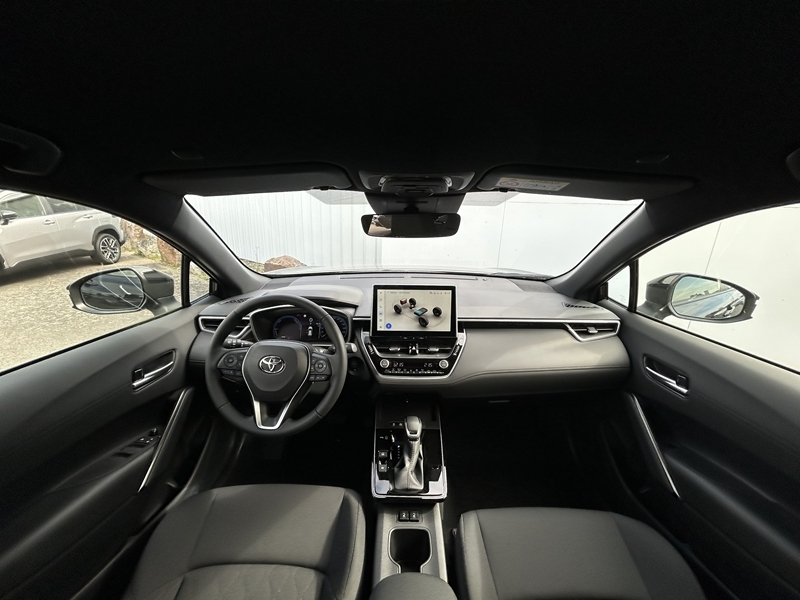 Photo 2 - Toyota Corolla Cross